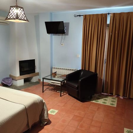 Hotel Rural La Posada De Las Cigueenas Jerez De Los Caballeros Εξωτερικό φωτογραφία